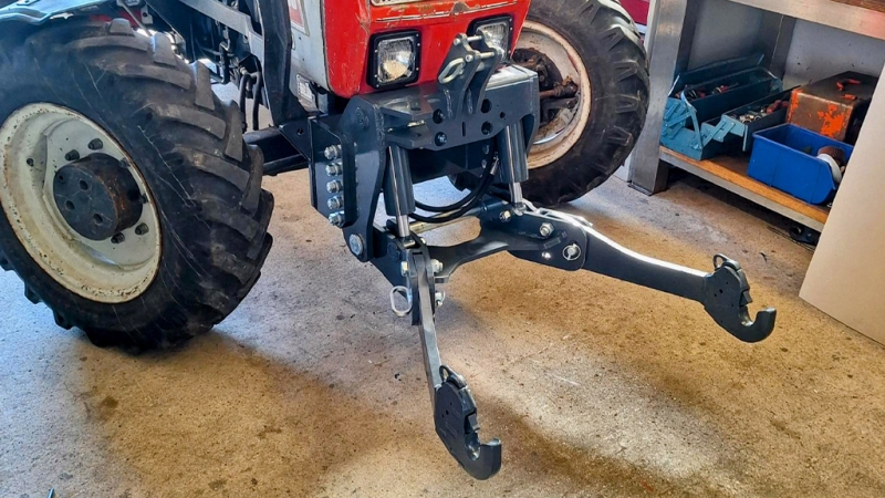 UNIVERSAL FRONTLIFT FOR TRAKTOREN KAT. 2 1500KG