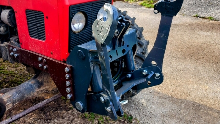 UNIVERSAL FRONTLIFT FOR TRAKTOREN KAT. 2 1500KG